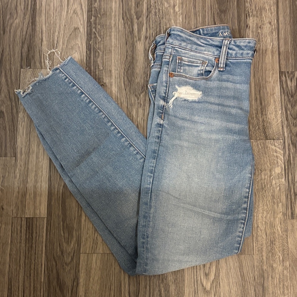 American Eagle Light Blue Jeans